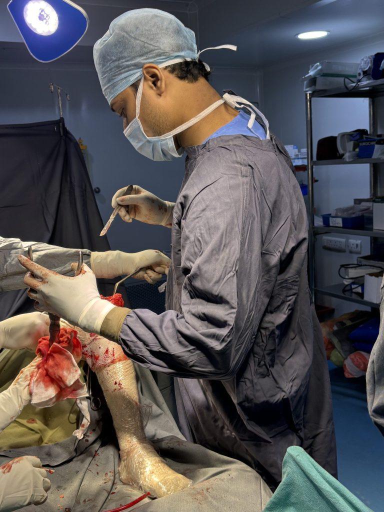 About doctor 3 who is the best orthopedic doctor in hyderabad ? dr pranay